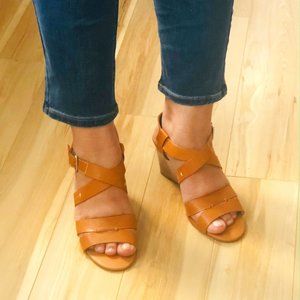 TAHARI sandal